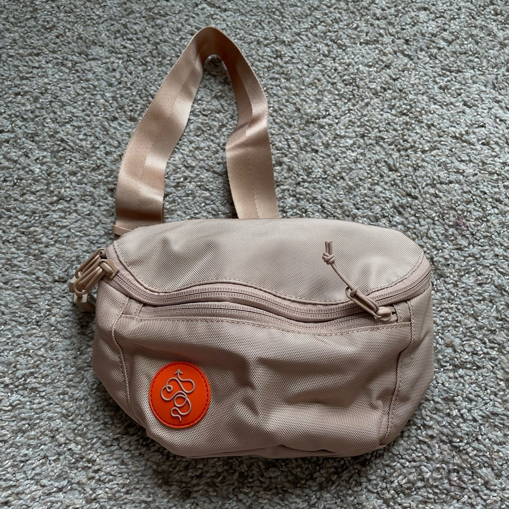 Baboon to the moon crossbody